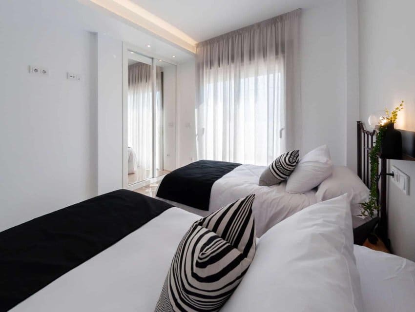 Chalet de 3 habitaciones en Los Alcázares en venta con piscina - 544.841 € (Ref: 9794958)