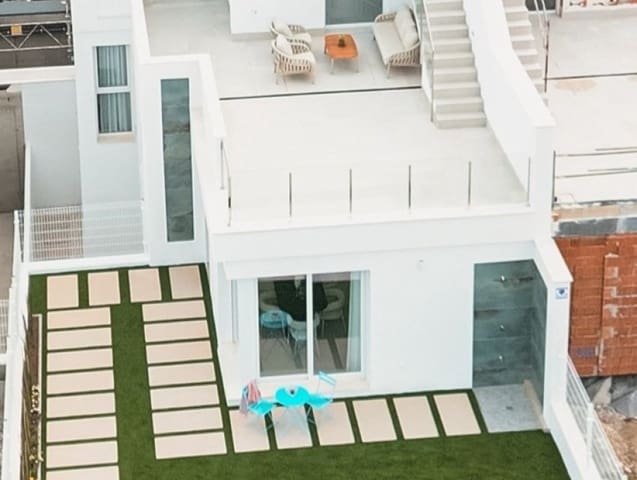 3 slaapkamer Huis te koop in Las Lomas de Rame - Bahía Bella, Los Alcázares met zwembad - € 467.000 (Ref: 9794959)