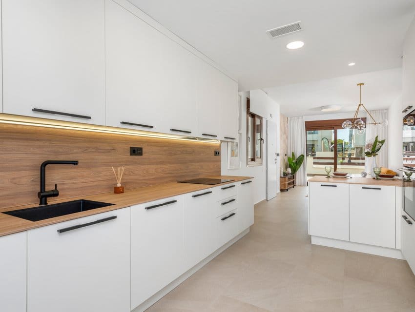 3 quarto Bungalow para venda em Torrevieja com piscina - 310 000 € (Ref: 9794962)