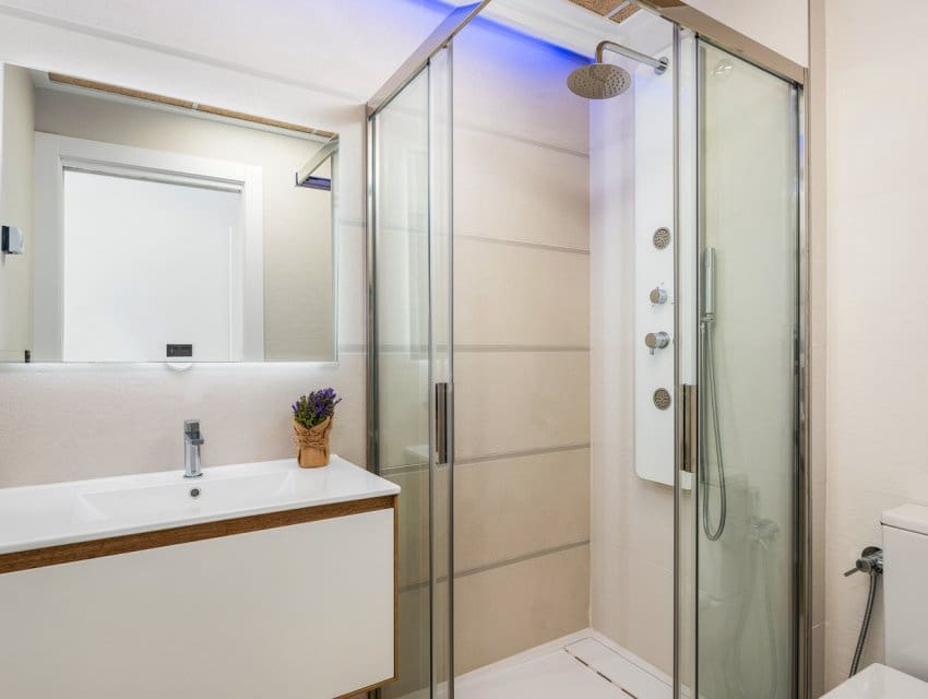 3 quarto Bungalow para venda em Torrevieja com piscina - 310 000 € (Ref: 9794962)