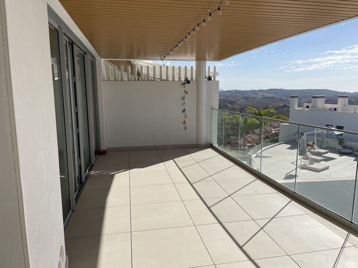 3 bedroom Apartment for sale in La Cala de Mijas with pool garage - € 795,000 (Ref: 7722273)