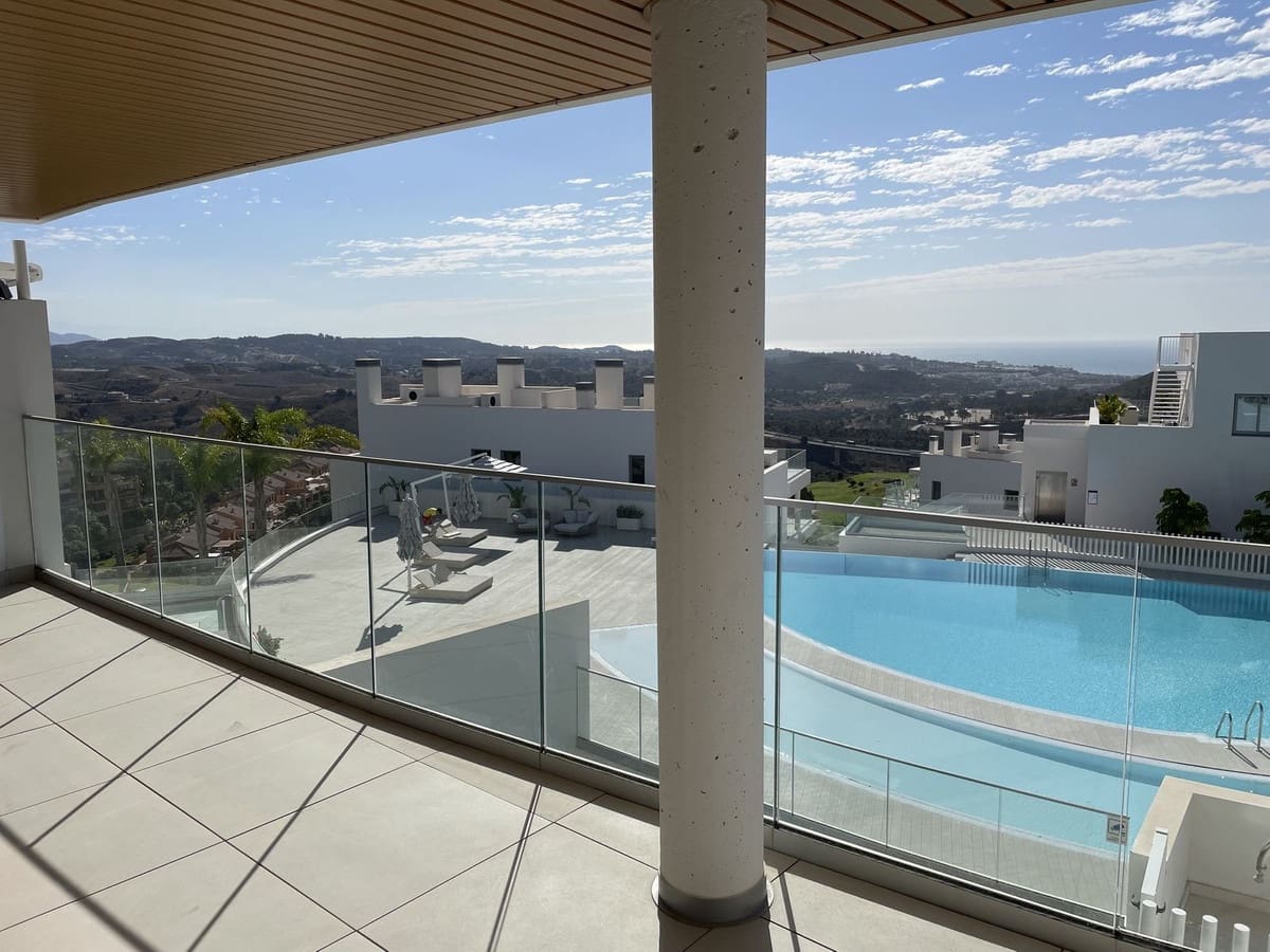 3 bedroom Apartment for sale in La Cala de Mijas with pool garage - € 795,000 (Ref: 7722273)