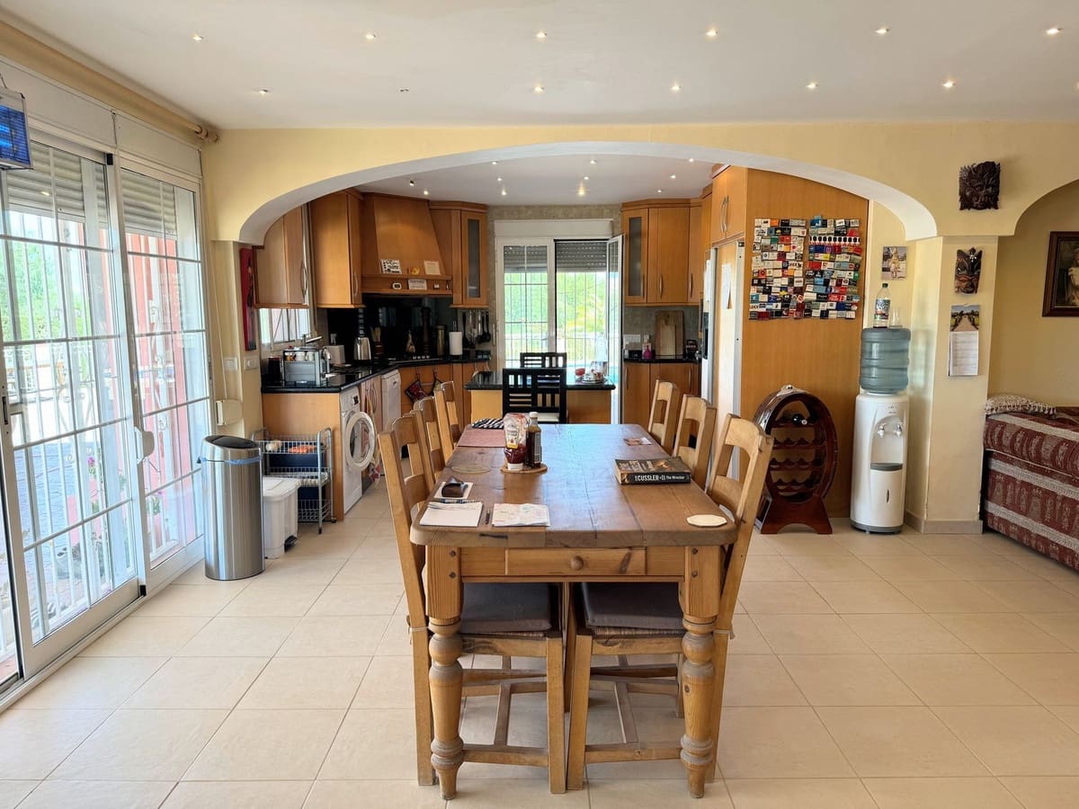 3 sypialnia Finka/Dom wiejski na sprzedaż w Coin z basenem garażem - 440 000 € (Ref: 8338792)