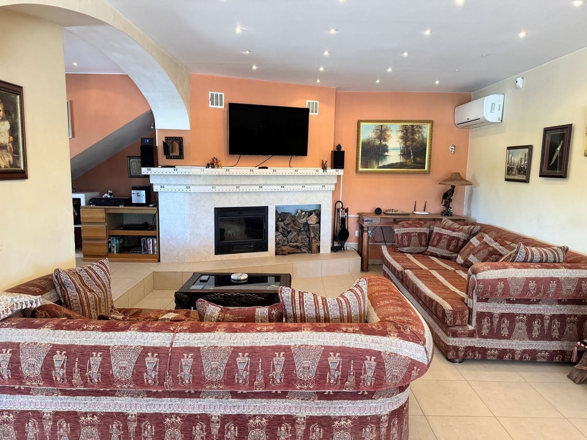 3 sypialnia Finka/Dom wiejski na sprzedaż w Coin z basenem garażem - 440 000 € (Ref: 8338792)