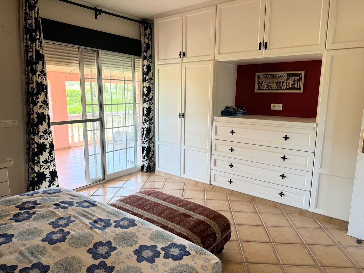 3 sypialnia Finka/Dom wiejski na sprzedaż w Coin z basenem garażem - 440 000 € (Ref: 8338792)