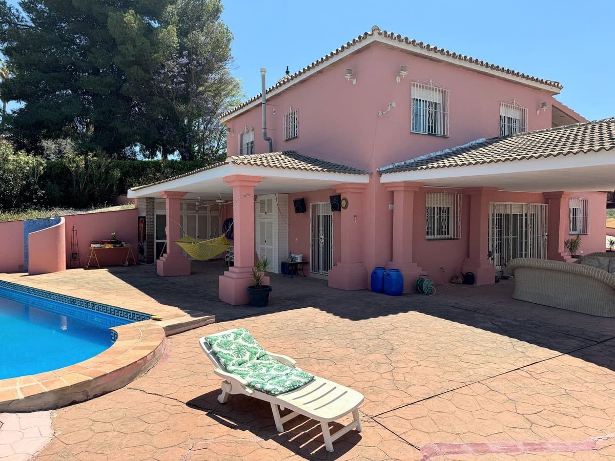 3 sypialnia Finka/Dom wiejski na sprzedaż w Coin z basenem garażem - 440 000 € (Ref: 8338792)