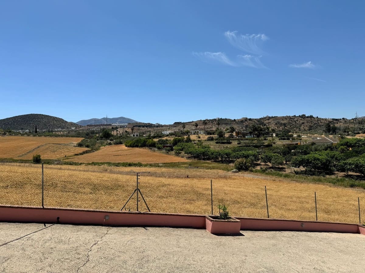 3 sypialnia Finka/Dom wiejski na sprzedaż w Coin z basenem garażem - 440 000 € (Ref: 8338792)