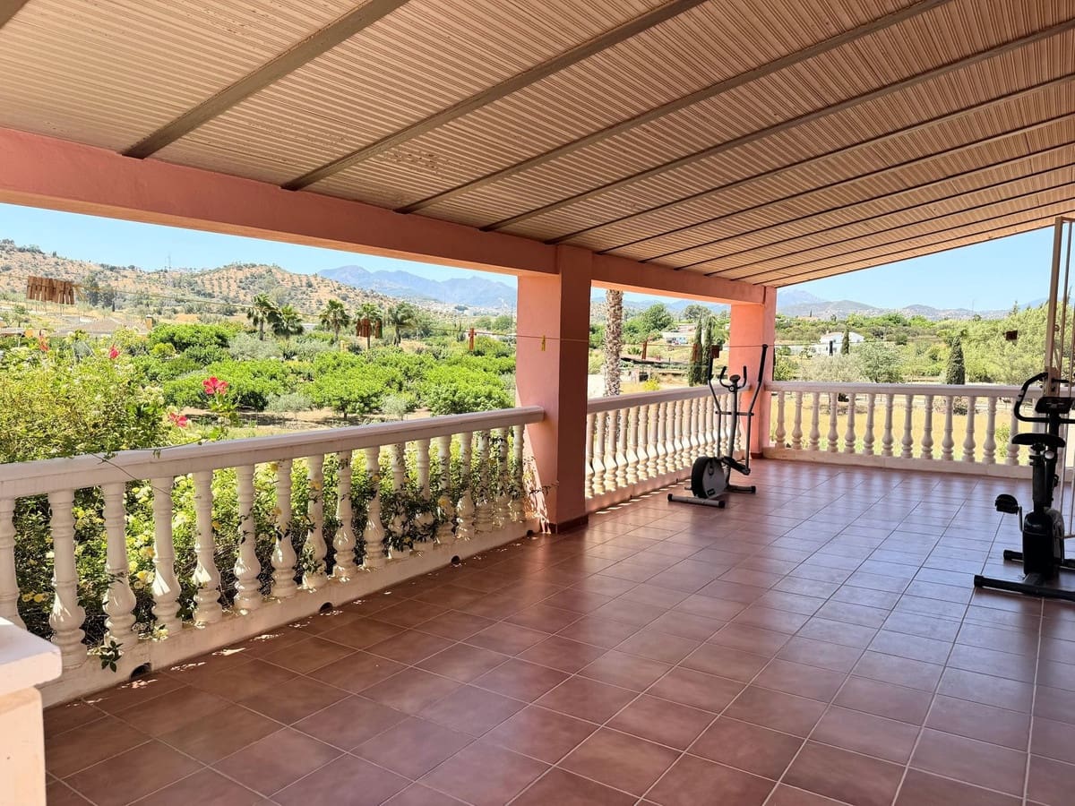 3 sypialnia Finka/Dom wiejski na sprzedaż w Coin z basenem garażem - 440 000 € (Ref: 8338792)