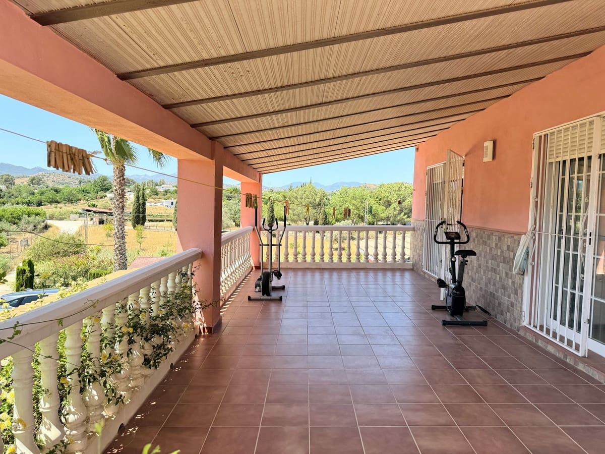 3 sypialnia Finka/Dom wiejski na sprzedaż w Coin z basenem garażem - 440 000 € (Ref: 8338792)