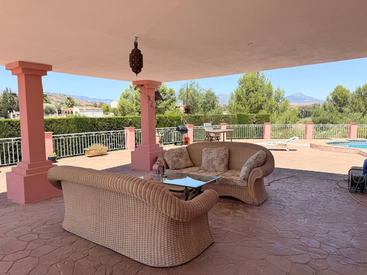 3 sypialnia Finka/Dom wiejski na sprzedaż w Coin z basenem garażem - 440 000 € (Ref: 8338792)