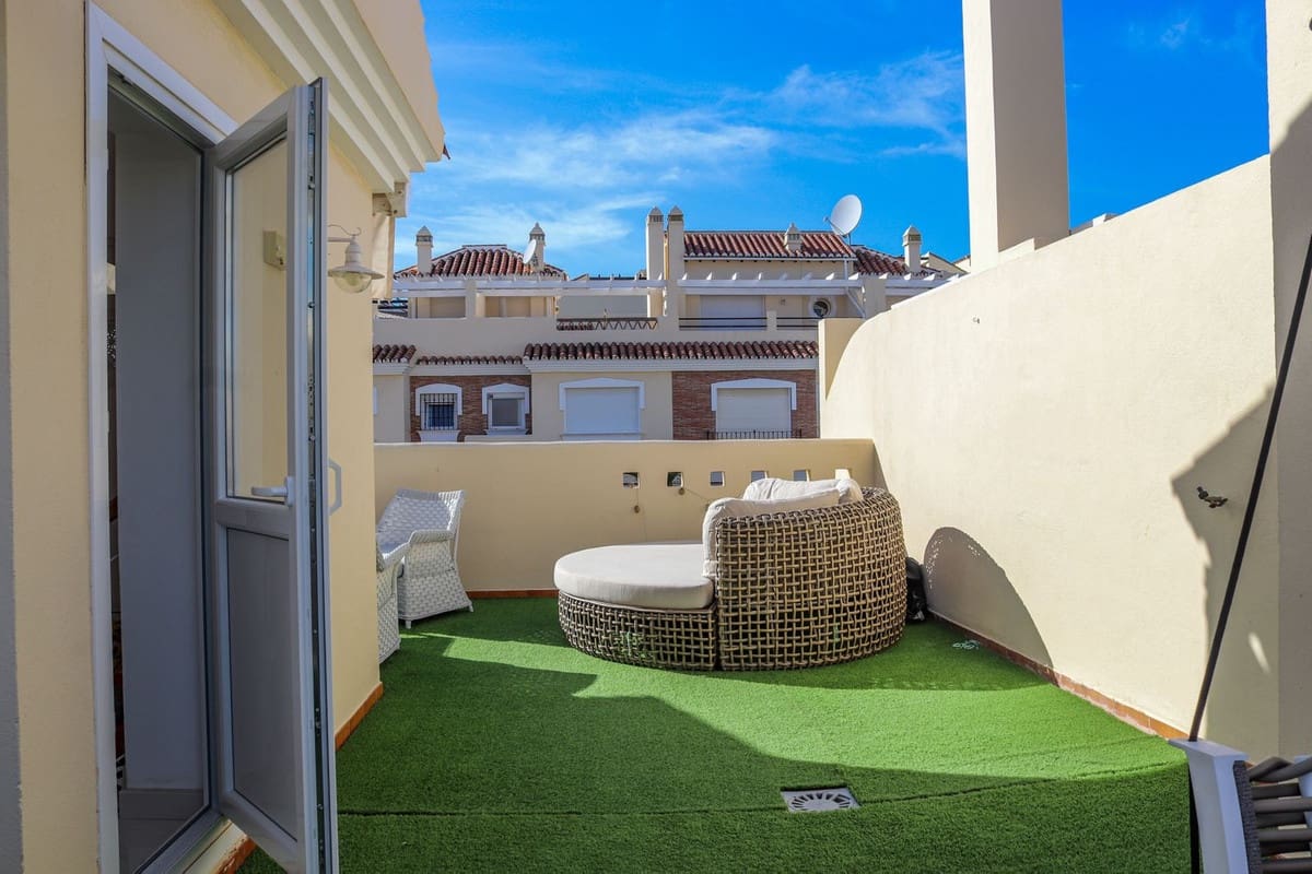 3 soveværelse Byhus til salg i Calahonda med swimmingpool garage - € 549.000 (Ref: 8709568)