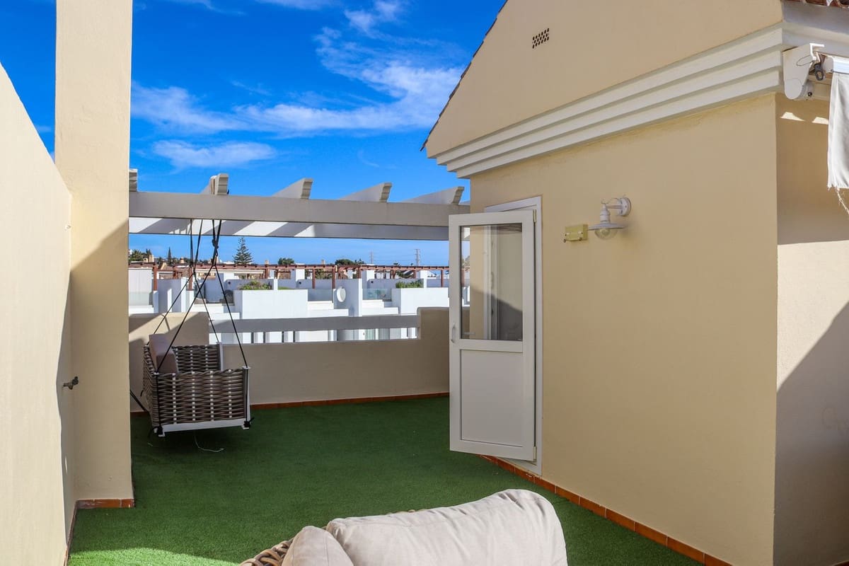 3 soveværelse Byhus til salg i Calahonda med swimmingpool garage - € 549.000 (Ref: 8709568)