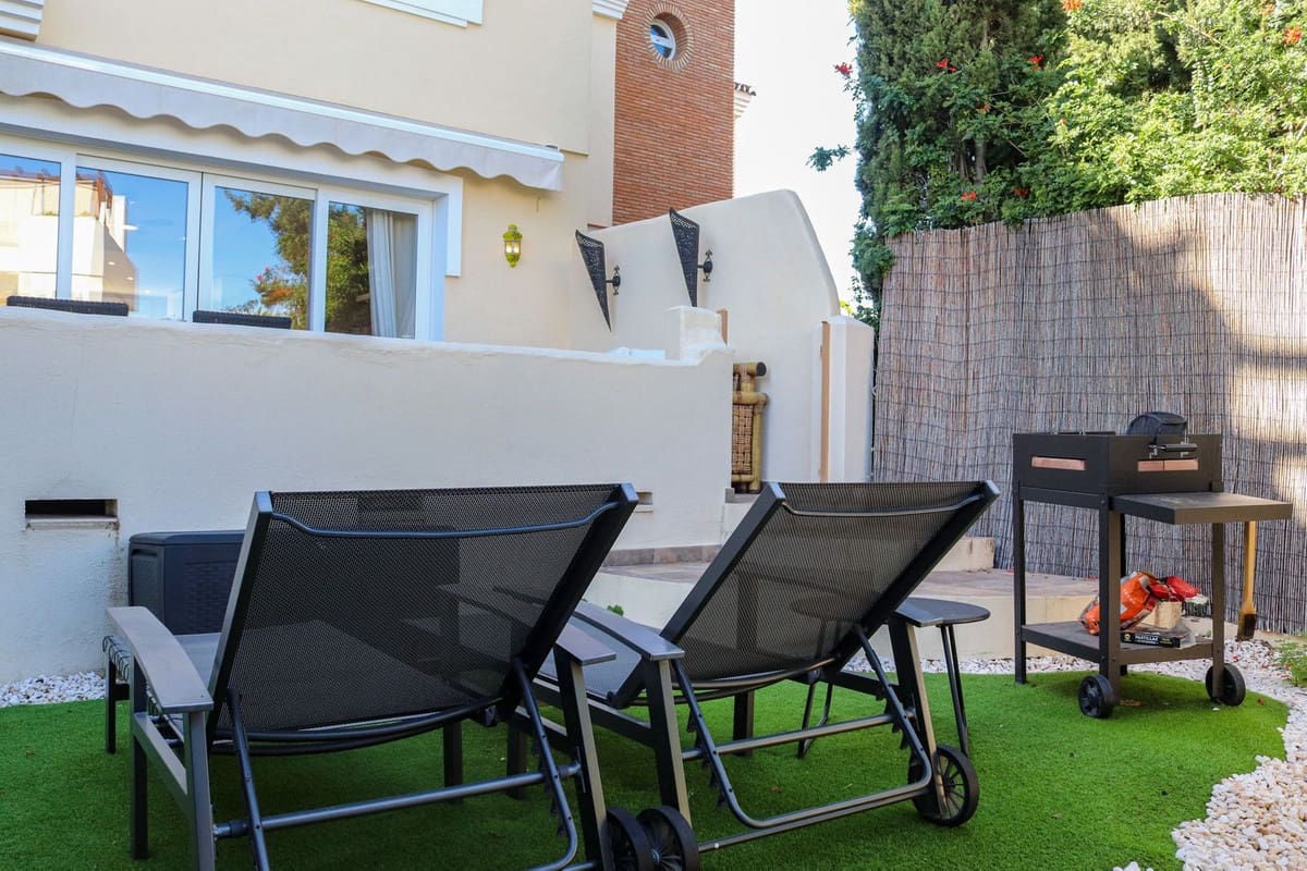 3 soveværelse Byhus til salg i Calahonda med swimmingpool garage - € 549.000 (Ref: 8709568)