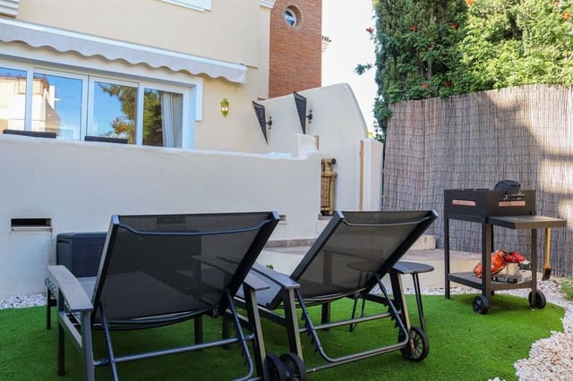 3 makuuhuone Omakotitalo myytävänä paikassa Calahonda, Mijas mukana uima-altaan 
autotalli - 549 000 € (Ref: 8709568)