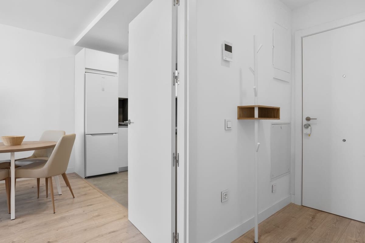 2 soverom Leilighet til salgs i Malaga by med svømmebasseng garasje - € 439 000 (Ref: 9132036)