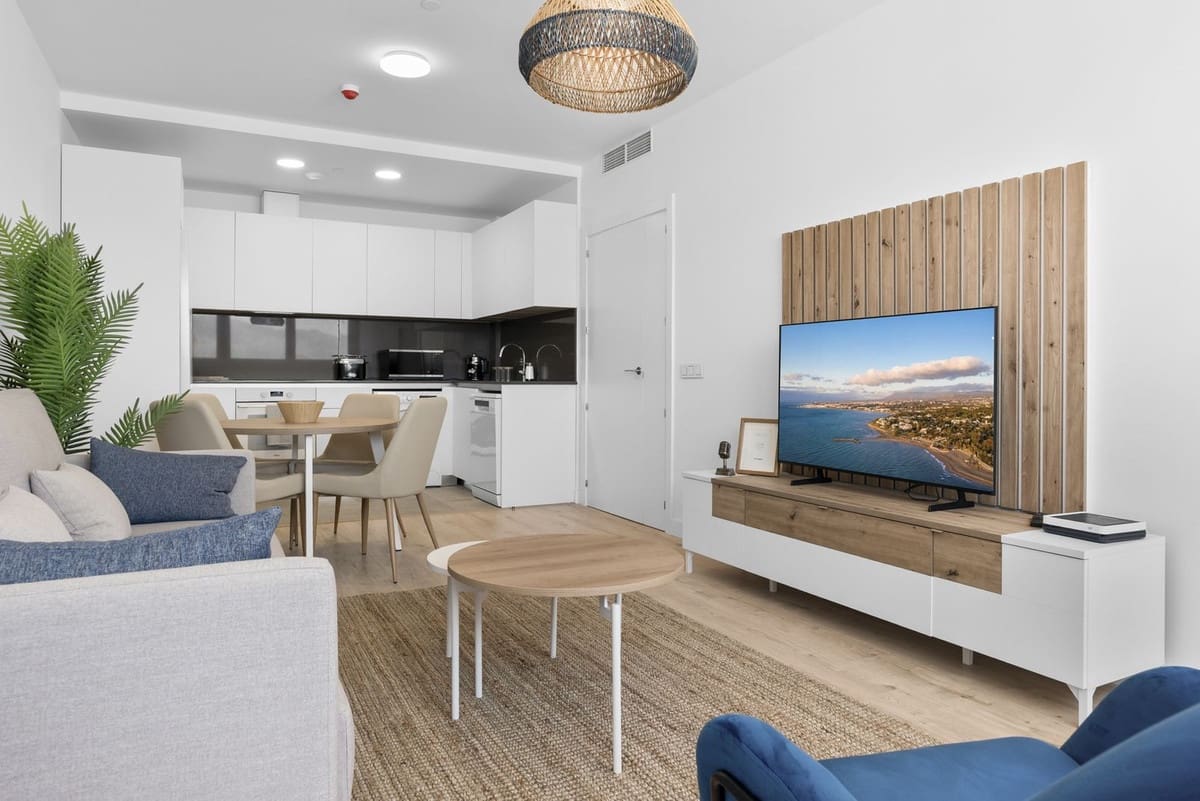 2 soverom Leilighet til salgs i Malaga by med svømmebasseng garasje - € 439 000 (Ref: 9132036)