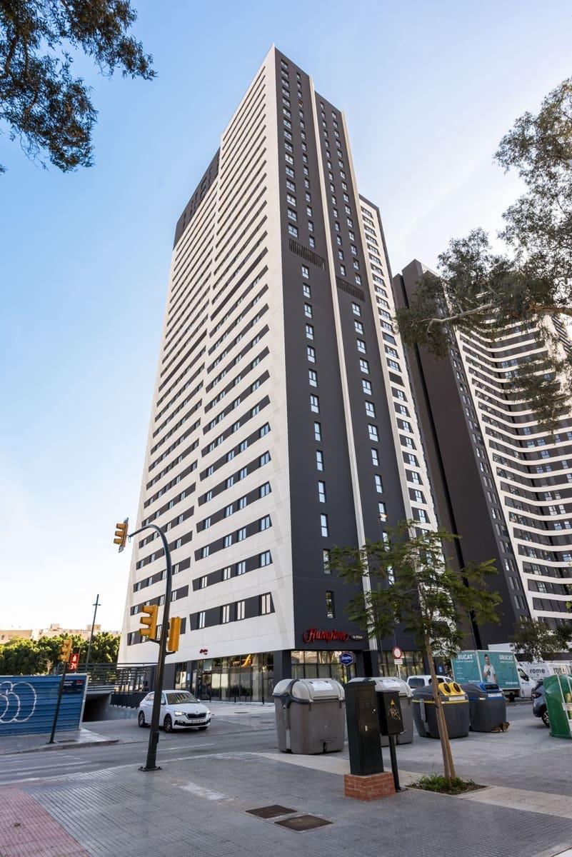 2 soverom Leilighet til salgs i Malaga by med svømmebasseng garasje - € 439 000 (Ref: 9132036)