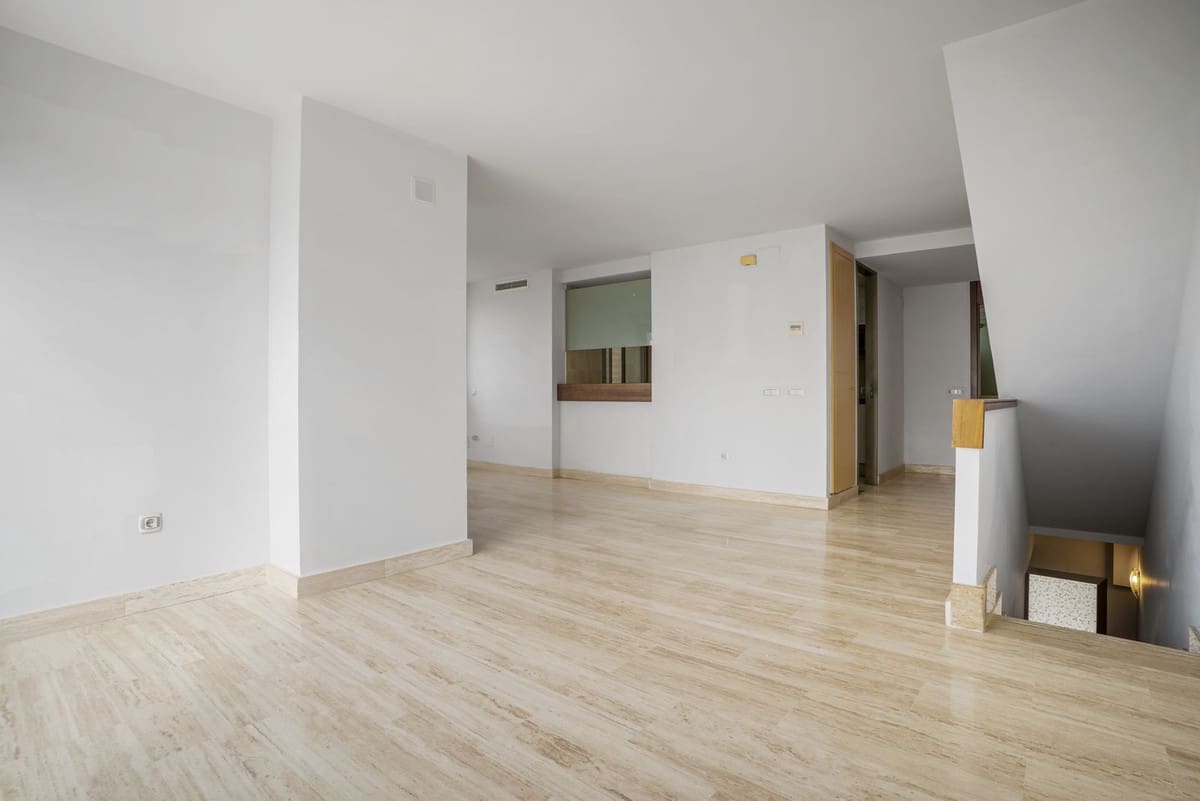 3 bedroom Apartment for sale in La Cala de Mijas with pool garage - € 455,000 (Ref: 9263930)