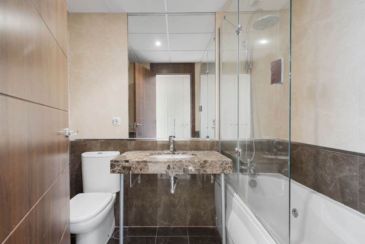 3 bedroom Apartment for sale in La Cala de Mijas with pool garage - € 455,000 (Ref: 9263930)