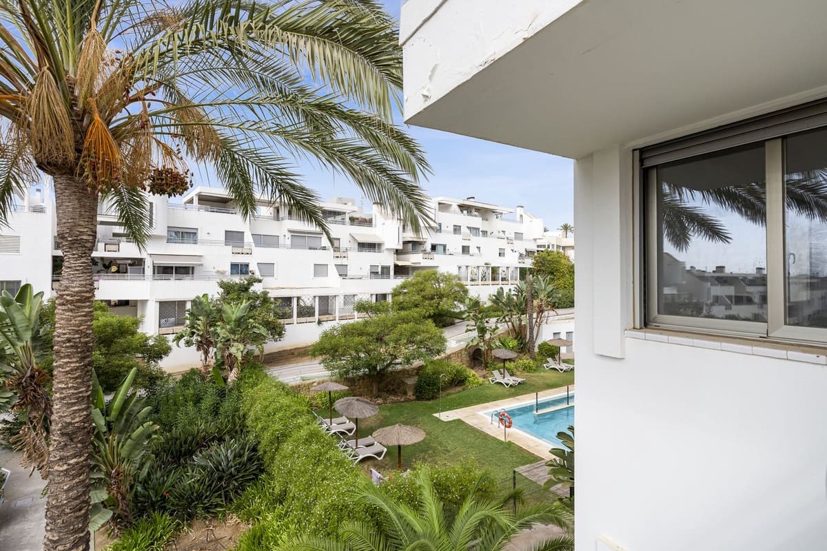 3 bedroom Apartment for sale in La Cala de Mijas with pool garage - € 455,000 (Ref: 9263930)