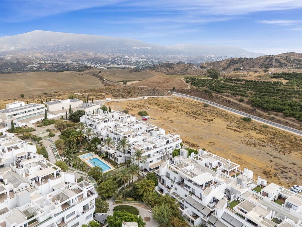 3 bedroom Apartment for sale in La Cala de Mijas with pool garage - € 455,000 (Ref: 9263930)