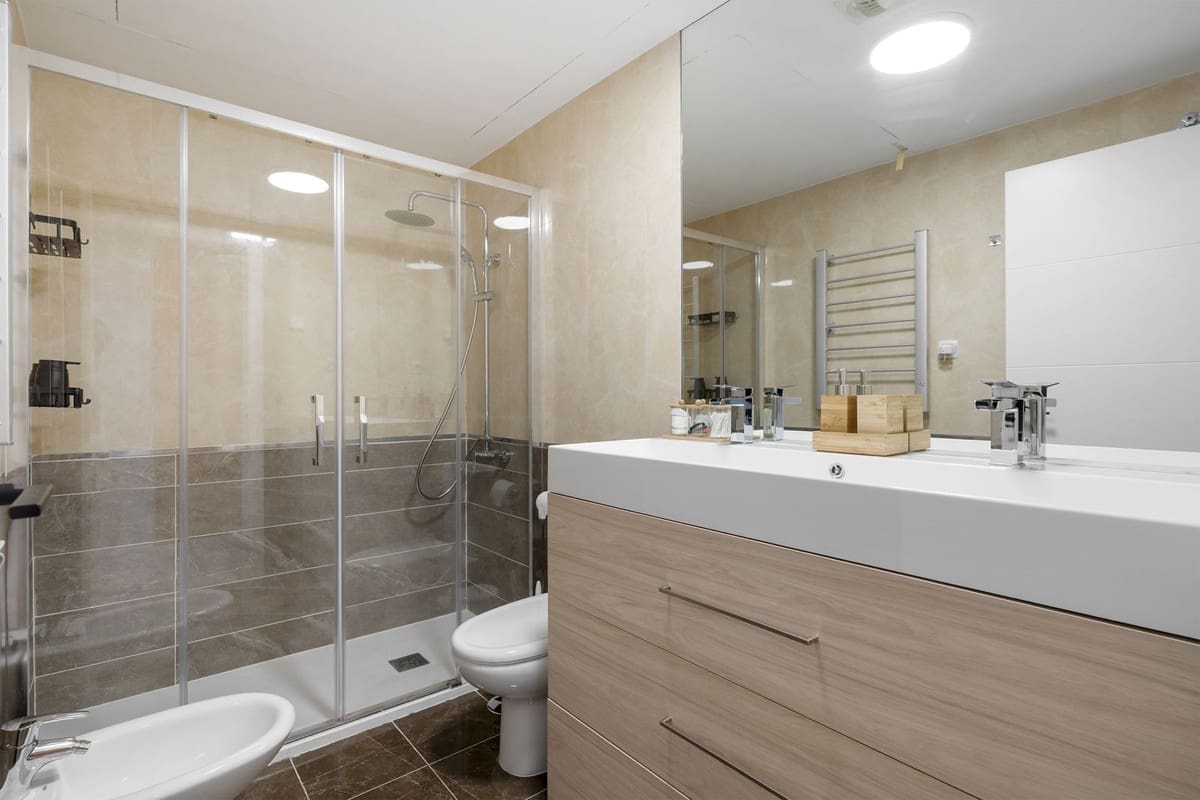 3 bedroom Apartment for sale in La Cala de Mijas with pool garage - € 575,000 (Ref: 9263931)