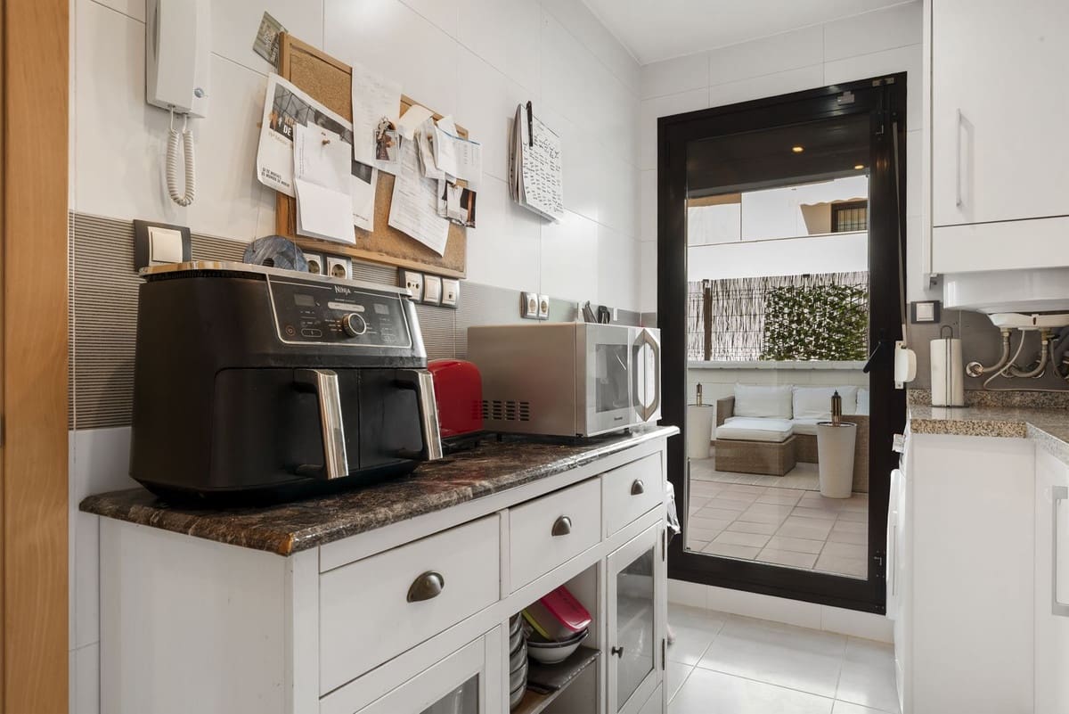 2 soverom Leilighet til salgs i La Cala de Mijas med svømmebasseng garasje - € 375 000 (Ref: 9293558)