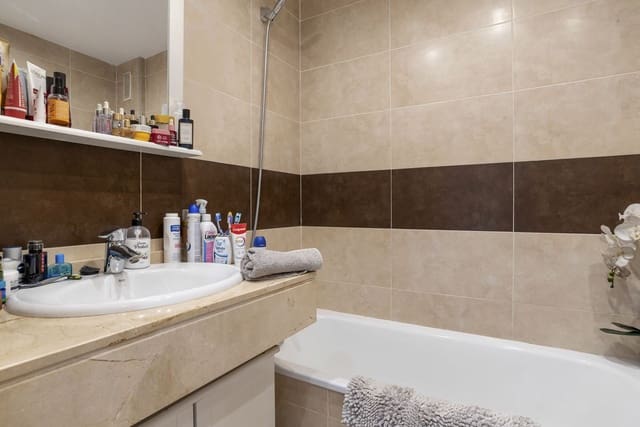 2 bedroom Apartment for sale in La Cala de Mijas, Mijas with pool garage - € 375,000 (Ref: 9293558)