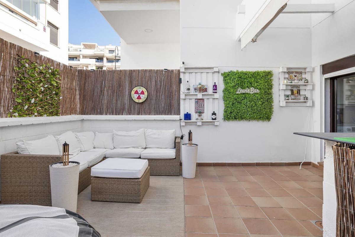 2 soverom Leilighet til salgs i La Cala de Mijas med svømmebasseng garasje - € 375 000 (Ref: 9293558)