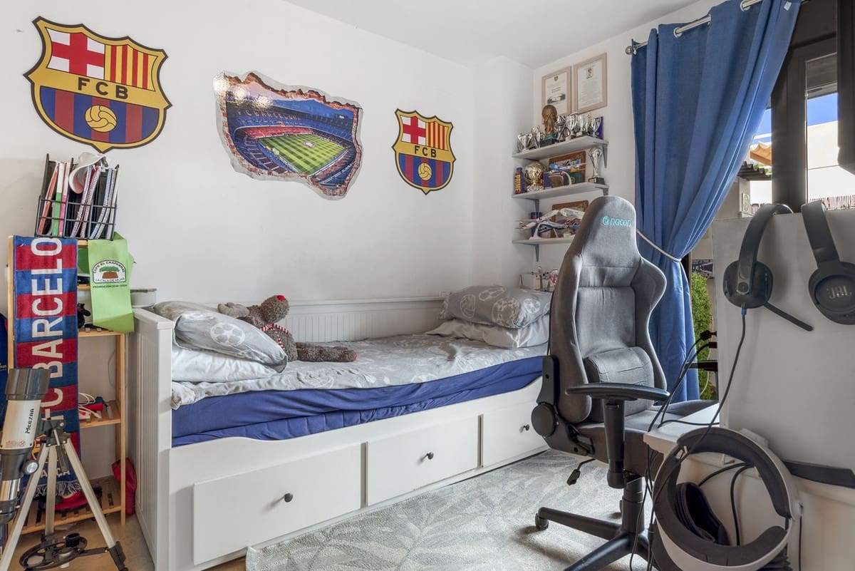 2 soverom Leilighet til salgs i La Cala de Mijas med svømmebasseng garasje - € 375 000 (Ref: 9293558)