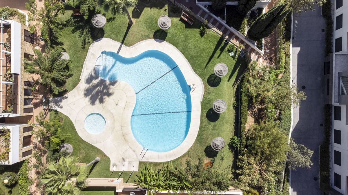 2 soverom Leilighet til salgs i La Cala de Mijas med svømmebasseng garasje - € 375 000 (Ref: 9293558)