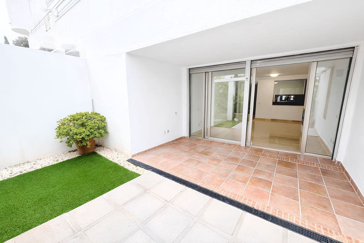 1 makuuhuone Huoneisto myytävänä paikassa La Cala de Mijas mukana uima-altaan 
autotalli - 259 000 € (Ref: 9388701)