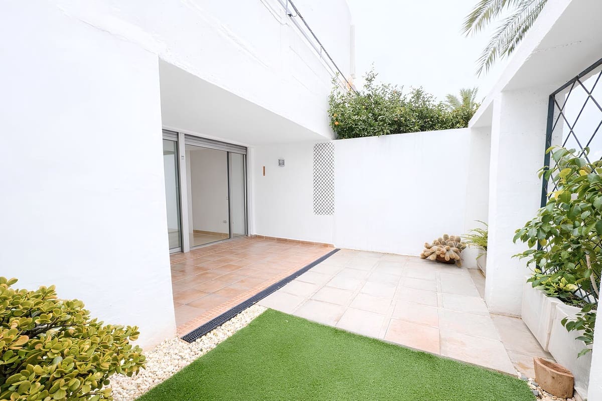 1 makuuhuone Huoneisto myytävänä paikassa La Cala de Mijas mukana uima-altaan 
autotalli - 259 000 € (Ref: 9388701)