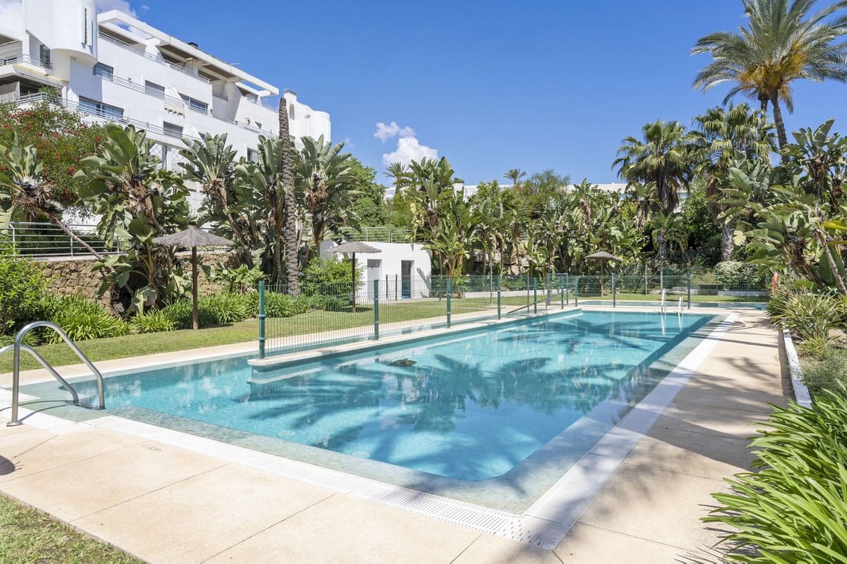 1 makuuhuone Huoneisto myytävänä paikassa La Cala de Mijas mukana uima-altaan 
autotalli - 259 000 € (Ref: 9388701)