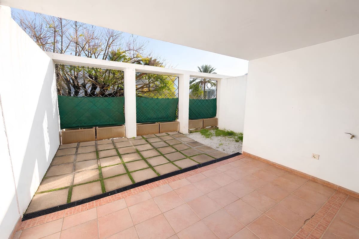 1 slaapkamer Appartement te koop in La Cala de Mijas met zwembad garage - € 259.000 (Ref: 9489782)
