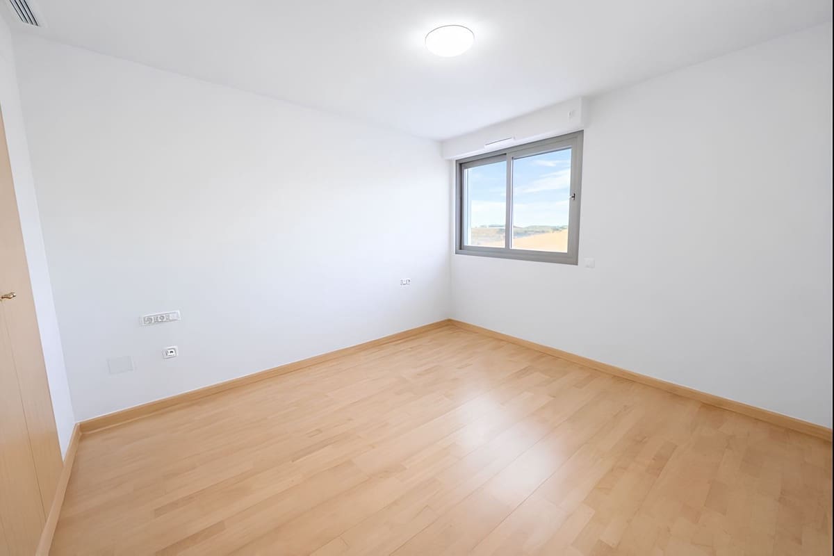Apartamento de 2 habitaciones en La Cala de Mijas en venta con piscina garaje - 319.000 € (Ref: 9490077)