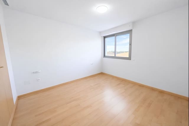 Apartamento de 2 habitaciones en La Cala de Mijas, Mijas en venta con piscina garaje - 319.000 € (Ref: 9490077)