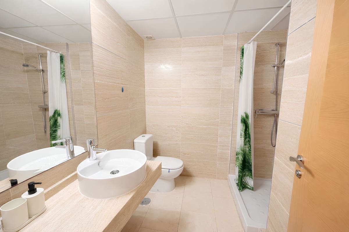 2 bedroom Apartment for sale in Benahavis with pool garage - € 499,900 (Ref: 9503034)