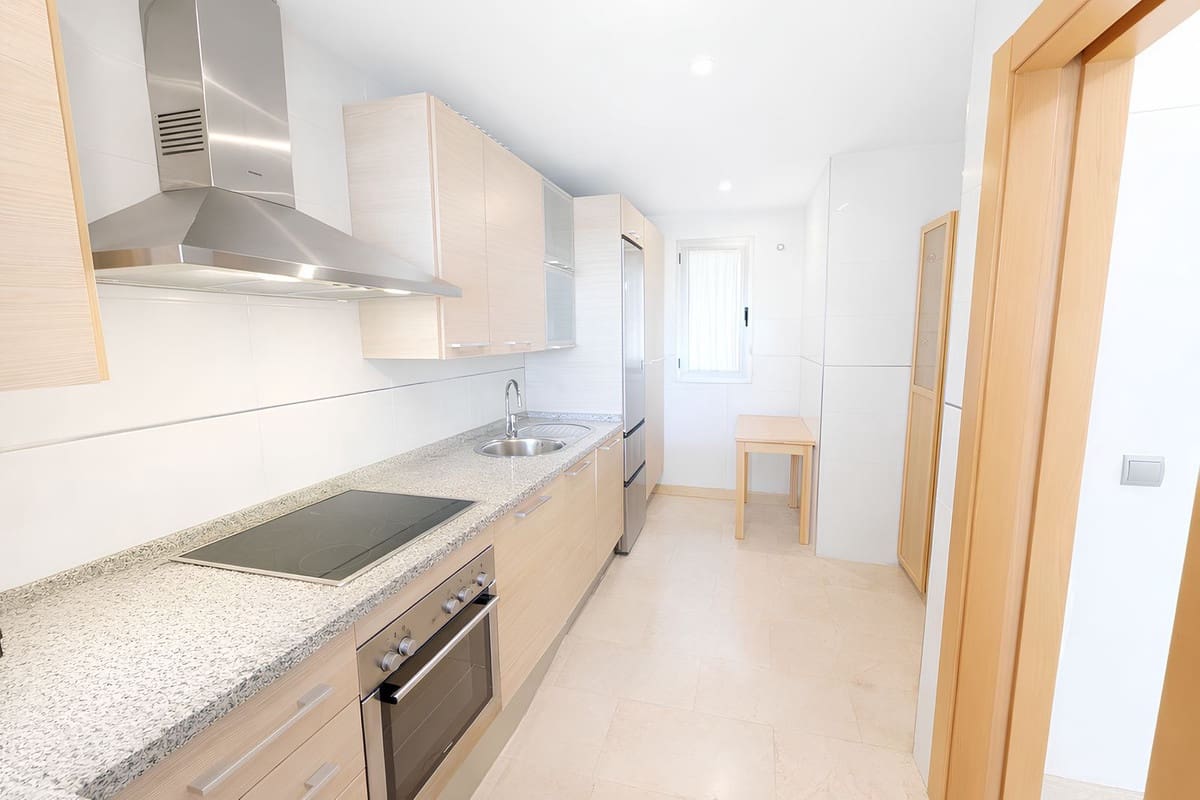 2 bedroom Apartment for sale in Benahavis with pool garage - € 499,900 (Ref: 9503034)