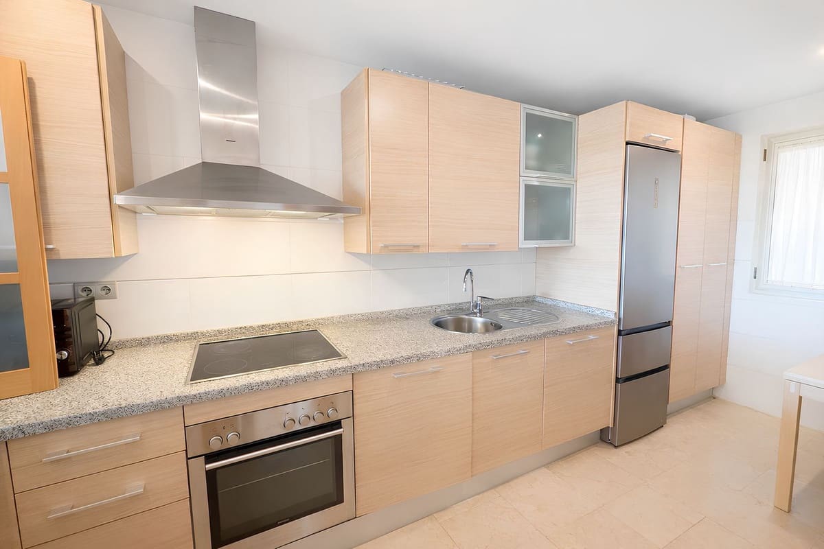 2 bedroom Apartment for sale in Benahavis with pool garage - € 499,900 (Ref: 9503034)