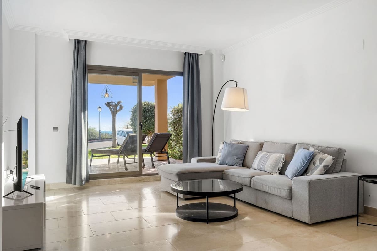 Apartamento de 2 habitaciones en Benahavís en venta con piscina garaje - 499.900 € (Ref: 9503034)