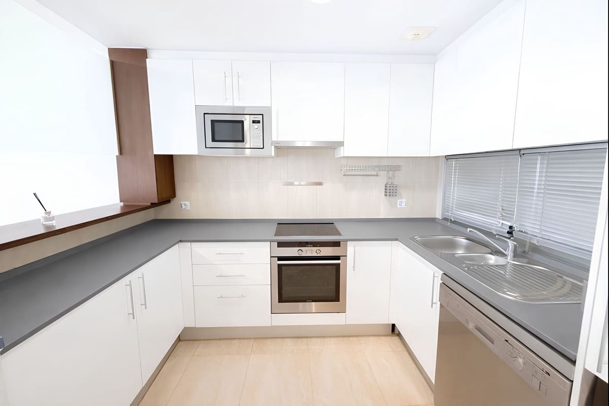 2 bedroom Apartment for sale in La Cala de Mijas with pool garage - € 329,000 (Ref: 9528519)