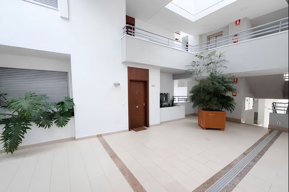 2 bedroom Apartment for sale in La Cala de Mijas with pool garage - € 329,000 (Ref: 9528519)