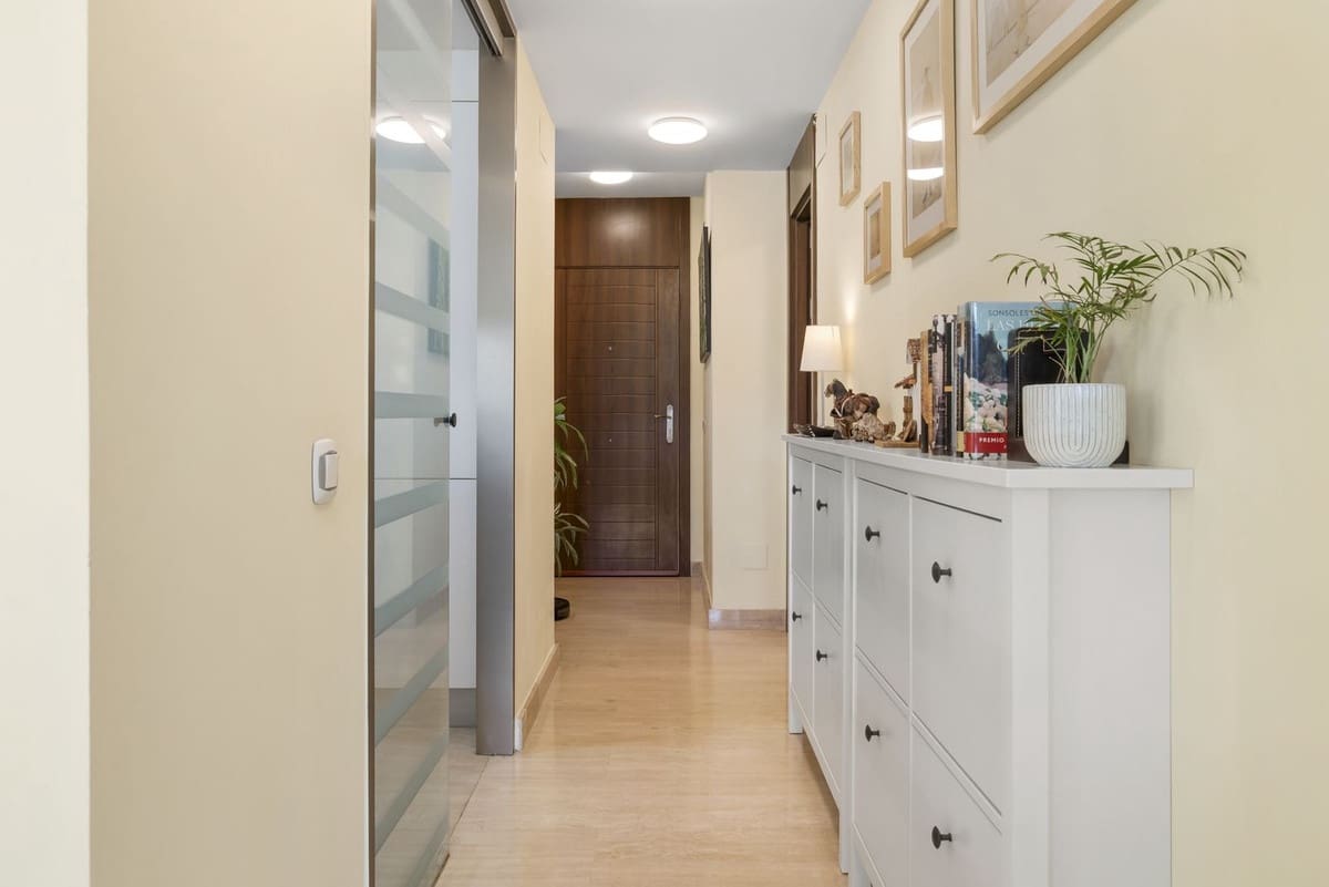 2 makuuhuone Huoneisto myytävänä paikassa La Cala de Mijas mukana uima-altaan 
autotalli - 395 000 € (Ref: 9535129)