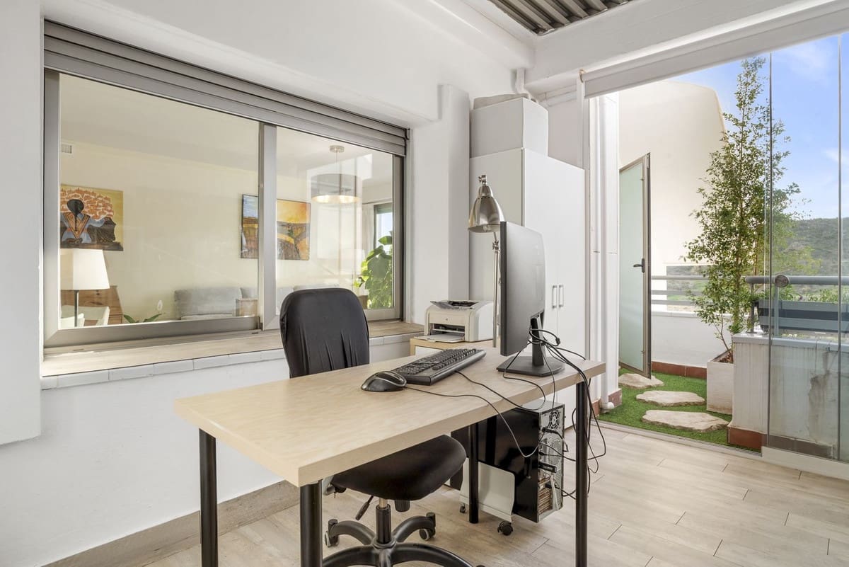 2 makuuhuone Huoneisto myytävänä paikassa La Cala de Mijas mukana uima-altaan 
autotalli - 395 000 € (Ref: 9535129)