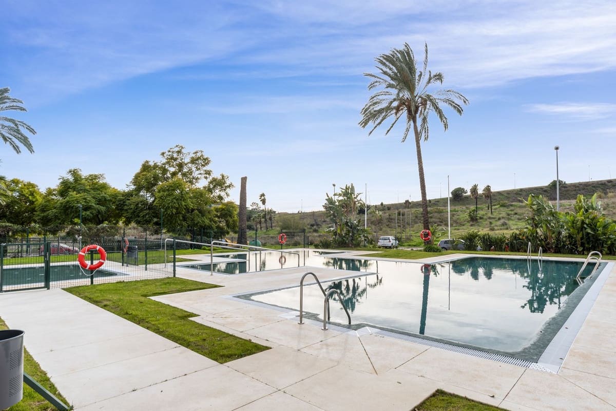 2 makuuhuone Huoneisto myytävänä paikassa La Cala de Mijas mukana uima-altaan 
autotalli - 395 000 € (Ref: 9535129)