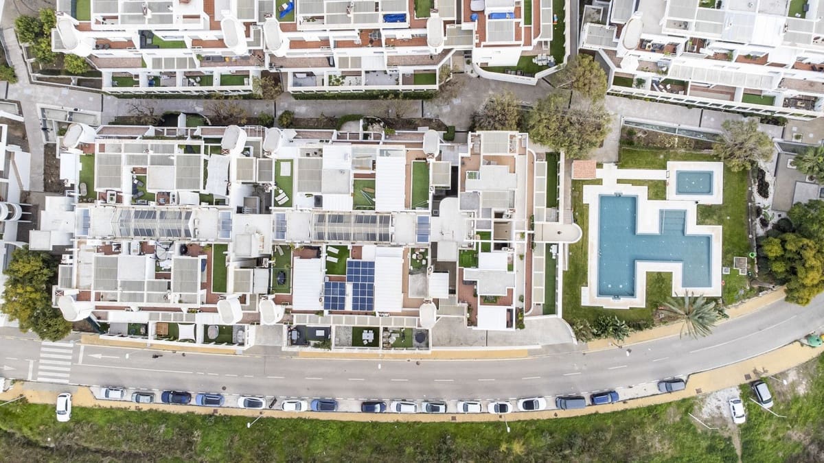 2 makuuhuone Huoneisto myytävänä paikassa La Cala de Mijas mukana uima-altaan 
autotalli - 395 000 € (Ref: 9535129)