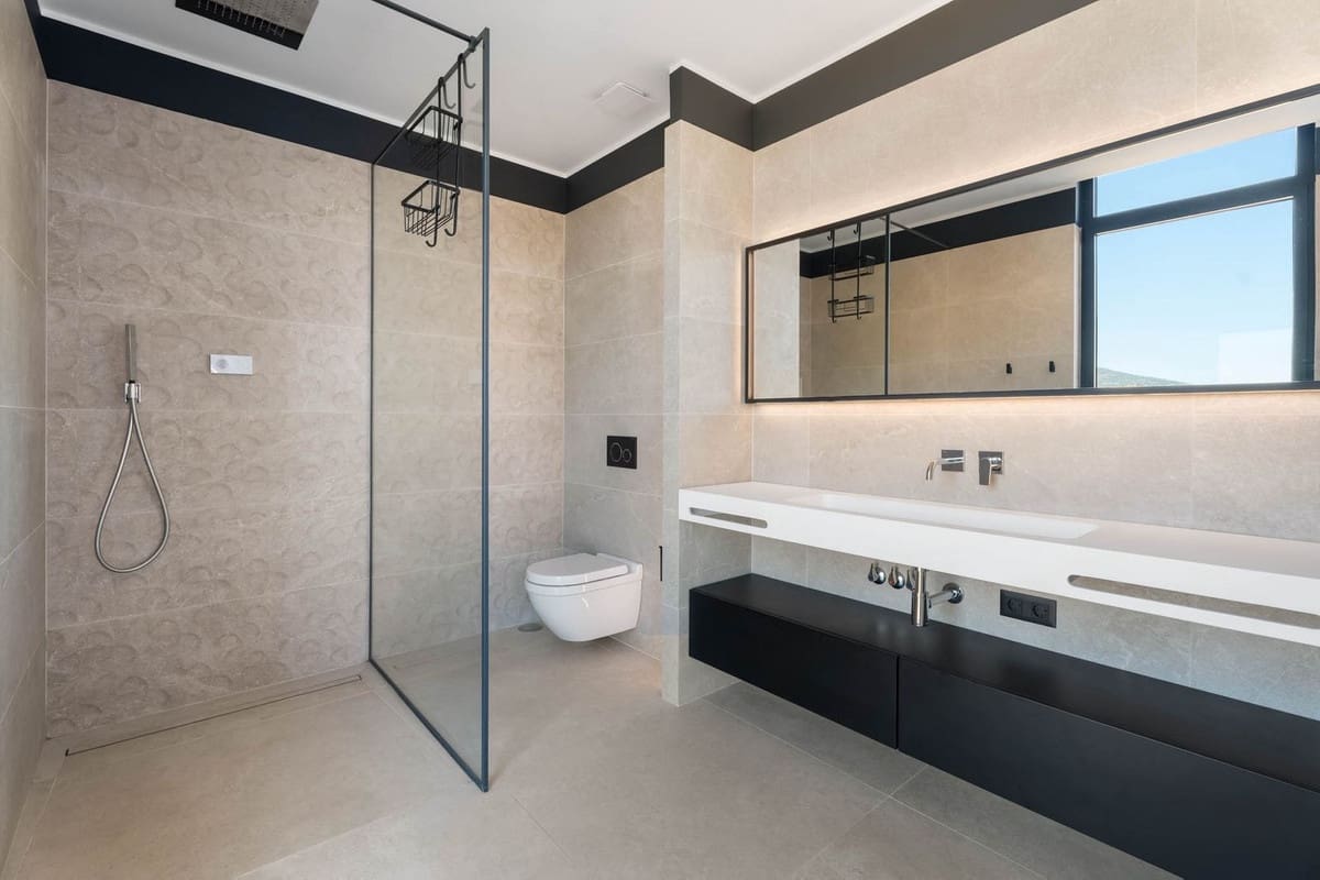 4 bedroom Villa for sale in La Cala Golf with pool garage - € 3,295,000 (Ref: 9557763)