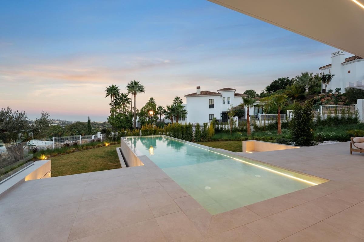 4 bedroom Villa for sale in La Cala Golf with pool garage - € 3,295,000 (Ref: 9557763)