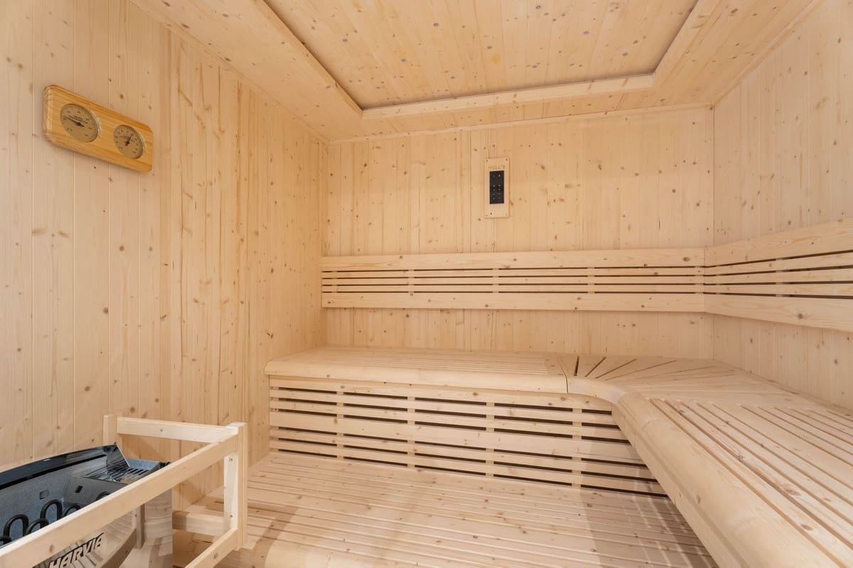 4 bedroom Villa for sale in La Cala Golf with pool garage - € 3,295,000 (Ref: 9557763)